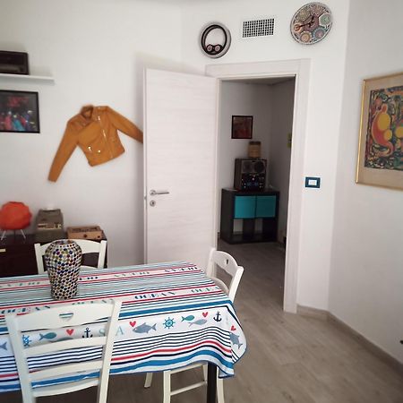 Grand F2 60Mq Centre Antibes, Proche Plages, Commerces, 2 Balcons, Parking, Train, Bus, Deco Vintage, Pet Friendly, Ideal Famille Ou 1-2 Couples エクステリア 写真
