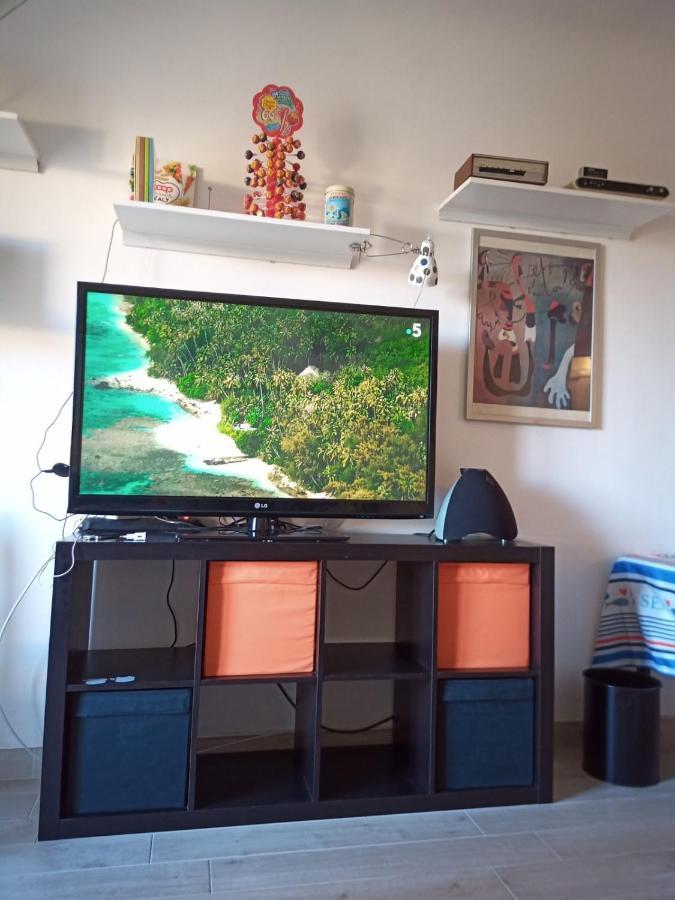 Grand F2 60Mq Centre Antibes, Proche Plages, Commerces, 2 Balcons, Parking, Train, Bus, Deco Vintage, Pet Friendly, Ideal Famille Ou 1-2 Couples エクステリア 写真