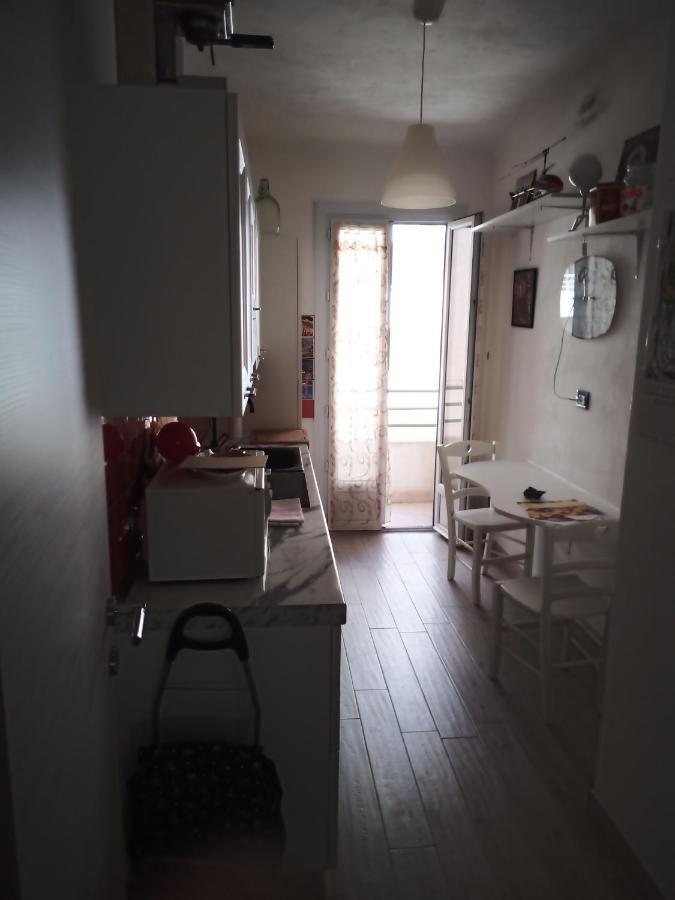 Grand F2 60Mq Centre Antibes, Proche Plages, Commerces, 2 Balcons, Parking, Train, Bus, Deco Vintage, Pet Friendly, Ideal Famille Ou 1-2 Couples エクステリア 写真