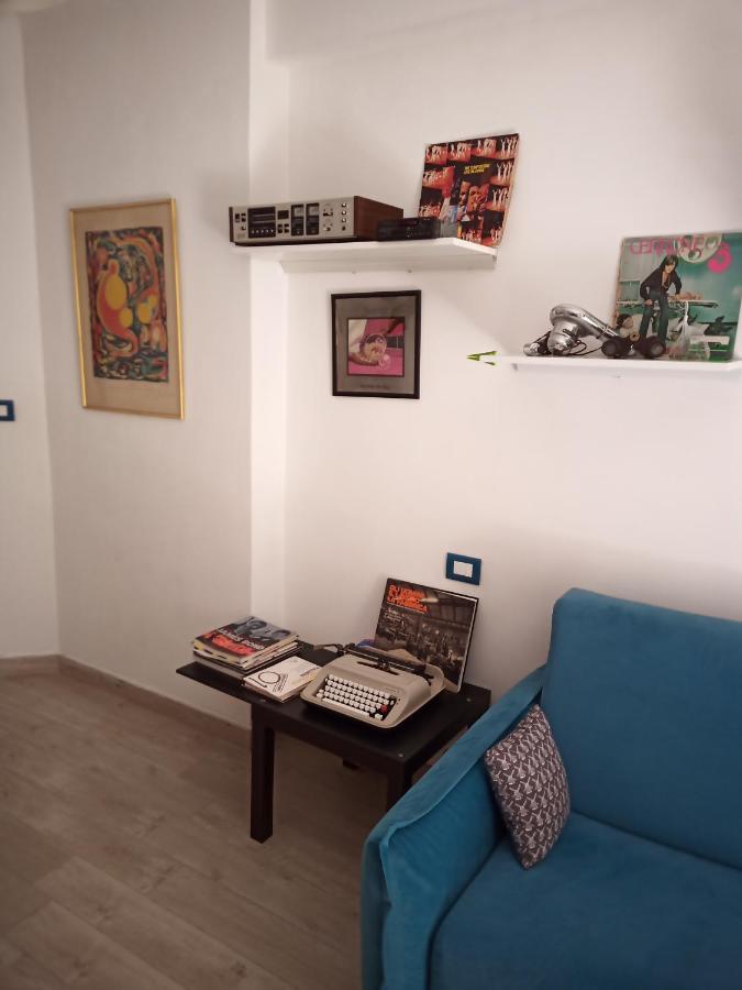 Grand F2 60Mq Centre Antibes, Proche Plages, Commerces, 2 Balcons, Parking, Train, Bus, Deco Vintage, Pet Friendly, Ideal Famille Ou 1-2 Couples エクステリア 写真
