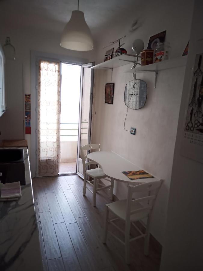 Grand F2 60Mq Centre Antibes, Proche Plages, Commerces, 2 Balcons, Parking, Train, Bus, Deco Vintage, Pet Friendly, Ideal Famille Ou 1-2 Couplesアパートメント エクステリア 写真