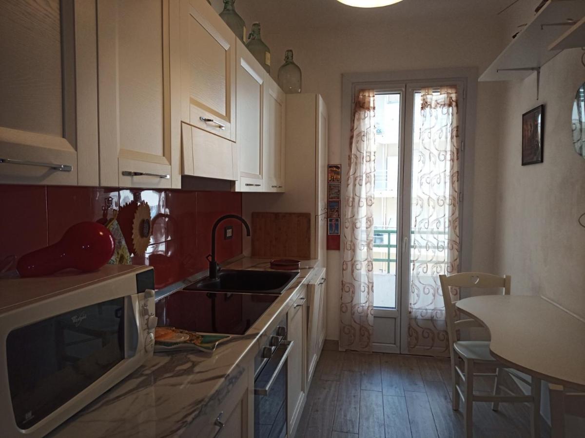 Grand F2 60Mq Centre Antibes, Proche Plages, Commerces, 2 Balcons, Parking, Train, Bus, Deco Vintage, Pet Friendly, Ideal Famille Ou 1-2 Couples エクステリア 写真