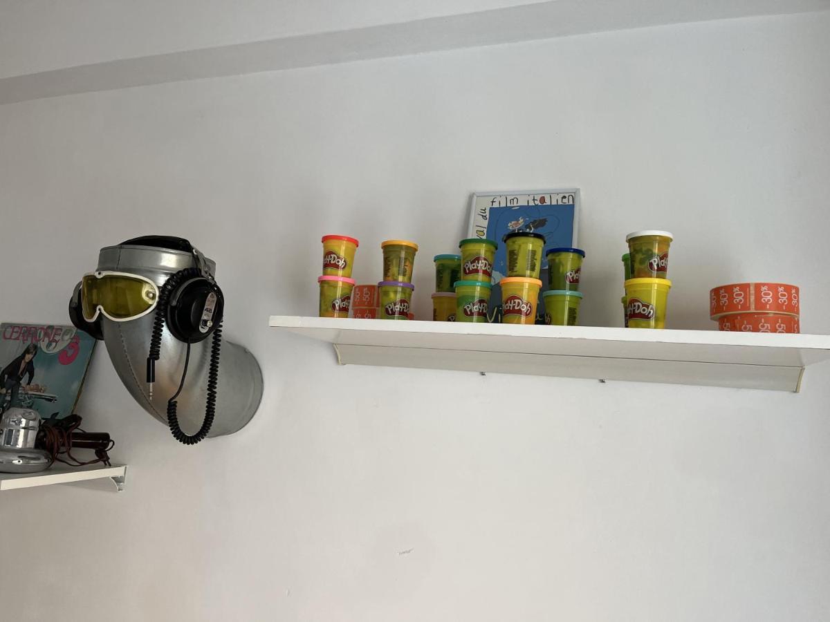 Grand F2 60Mq Centre Antibes, Proche Plages, Commerces, 2 Balcons, Parking, Train, Bus, Deco Vintage, Pet Friendly, Ideal Famille Ou 1-2 Couples エクステリア 写真