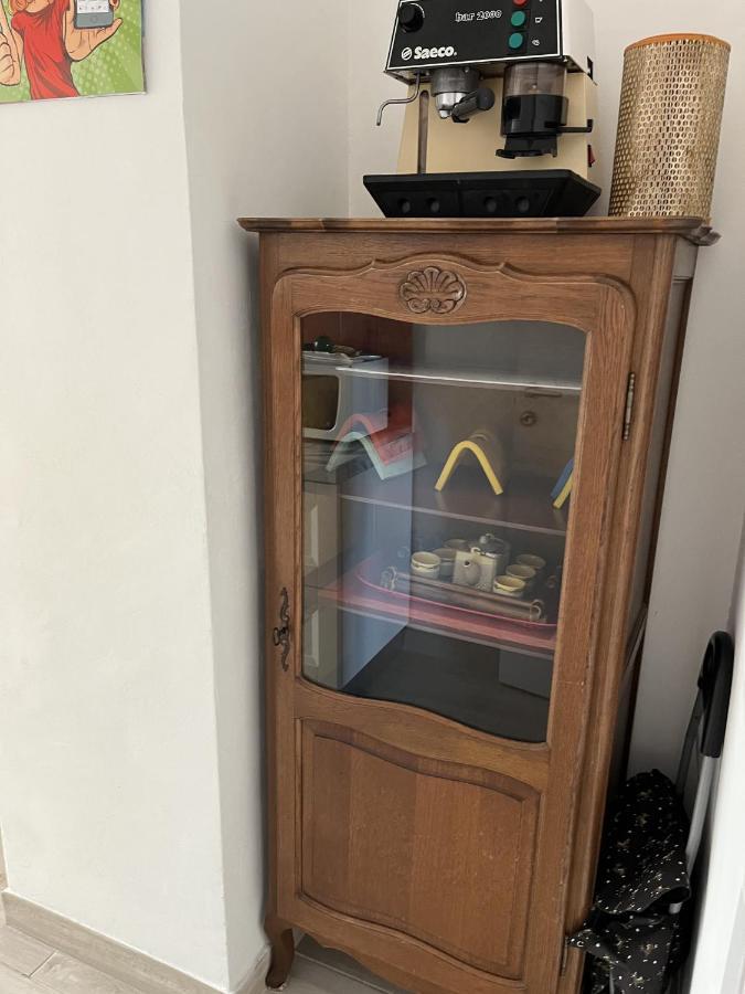 Grand F2 60Mq Centre Antibes, Proche Plages, Commerces, 2 Balcons, Parking, Train, Bus, Deco Vintage, Pet Friendly, Ideal Famille Ou 1-2 Couples エクステリア 写真